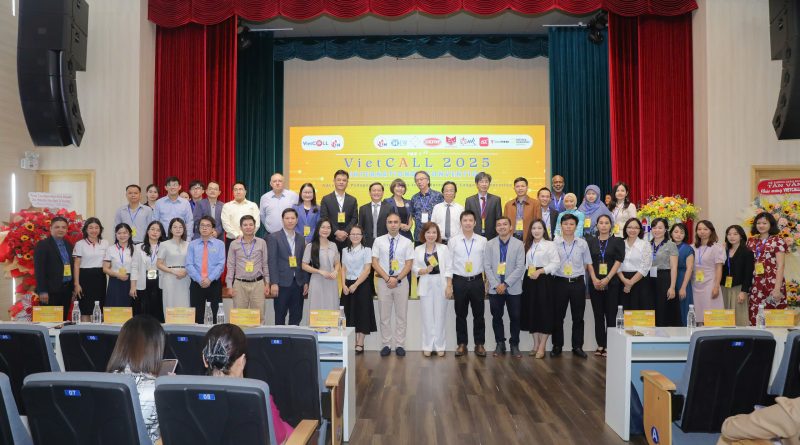 VietCALL 2025 group photo